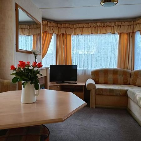 Апартаменты Rhosfeillion Static Caravan Ллангефни Экстерьер фото